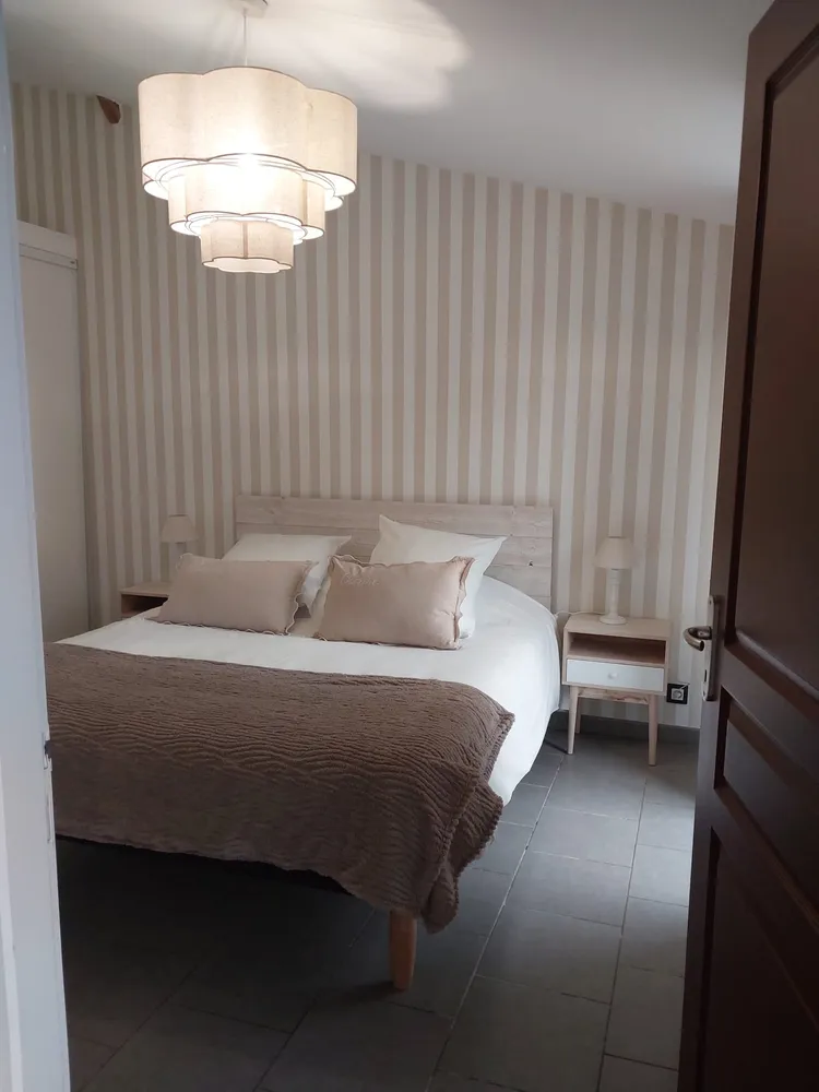 Photo de Le domaine les Rochelles - Gîte la Bourrine 6 PAX
